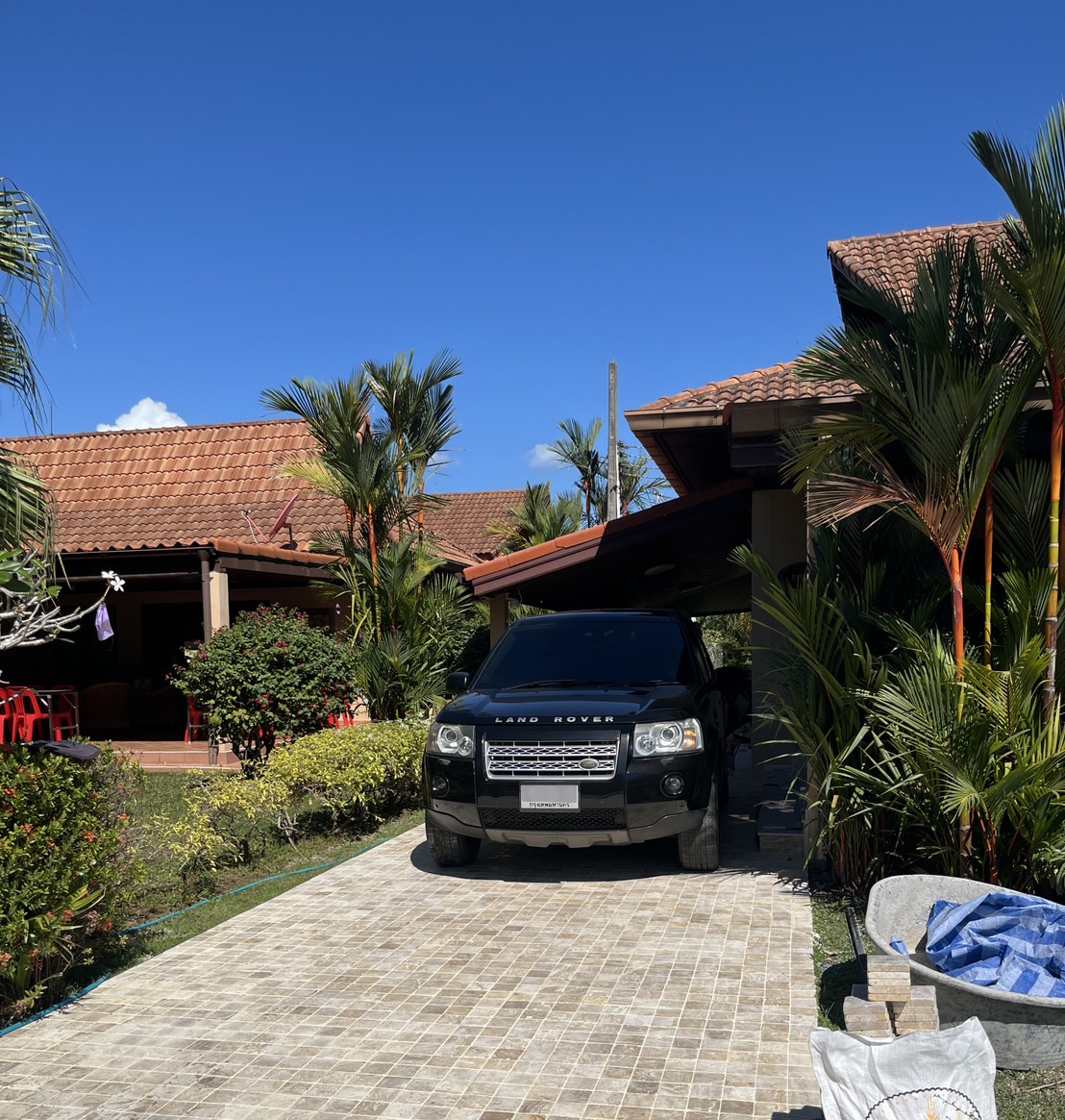 Mae Phim Residence travertine cobblestone driveway Klang Rayong